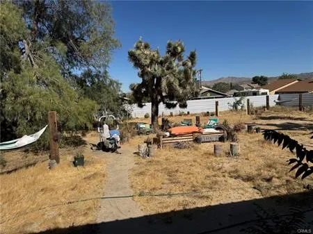 6959 Pawnee Yucca Valley, CA 92284