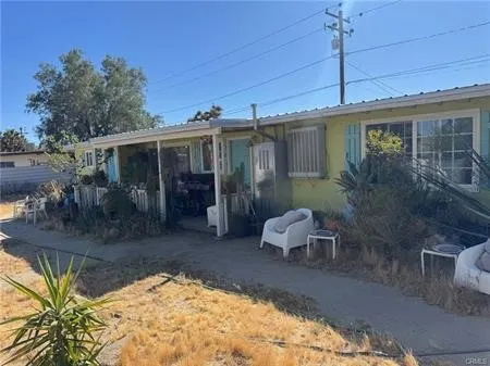 6959 Pawnee Yucca Valley, CA 92284