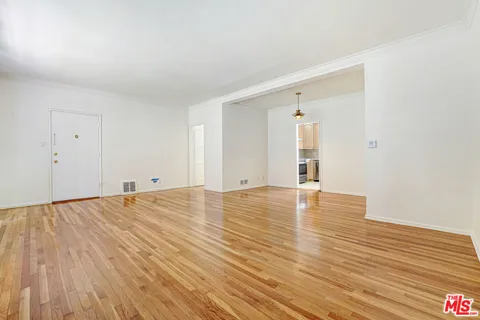 1235 Crescent Heights Boulevard #3