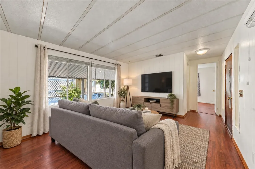 4305 Lakeshore Lakeport, CA 95453