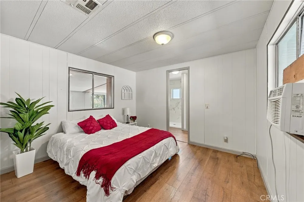 4305 Lakeshore Lakeport, CA 95453