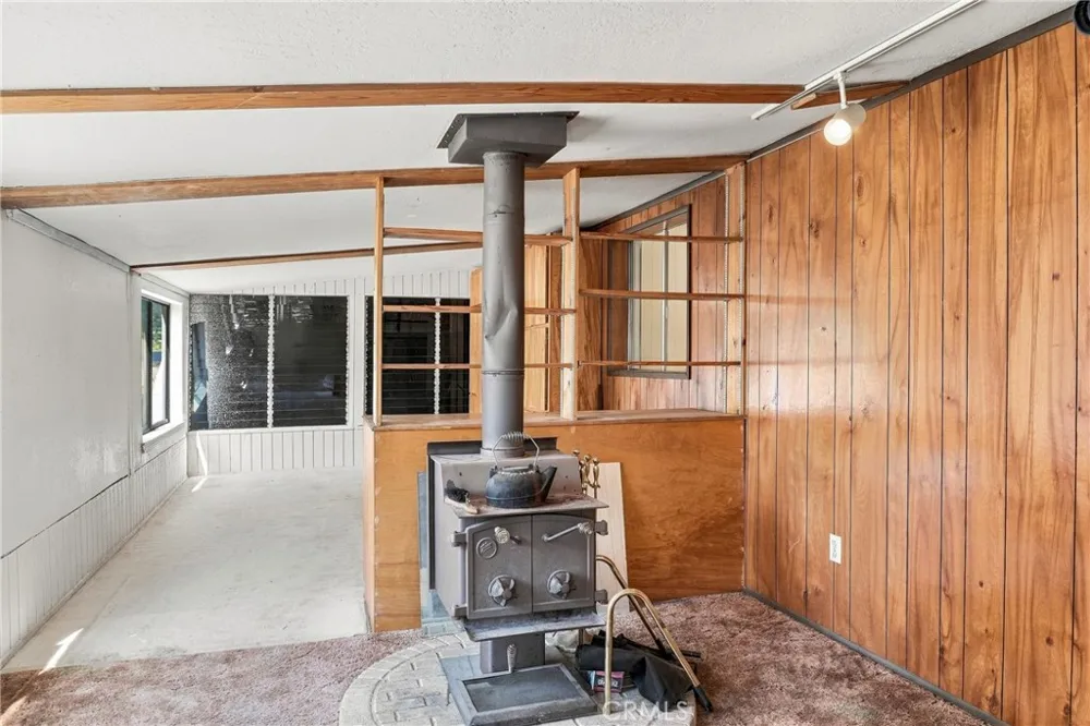 4305 Lakeshore Lakeport, CA 95453