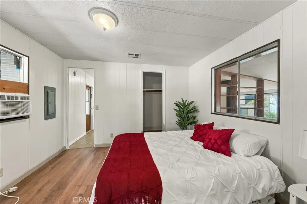 4305 Lakeshore Lakeport, CA 95453