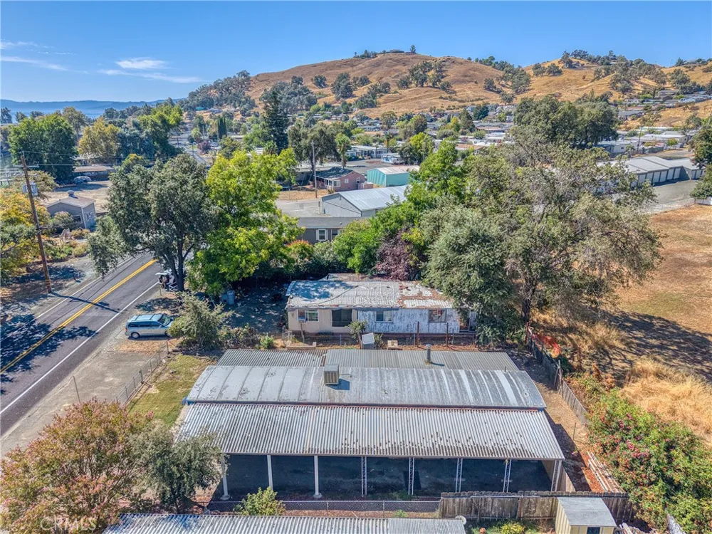 4305 Lakeshore Lakeport, CA 95453