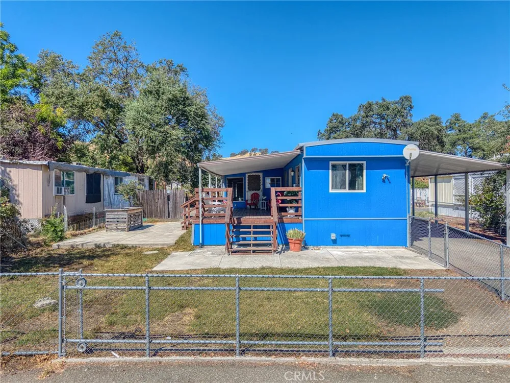 4305 Lakeshore Lakeport, CA 95453