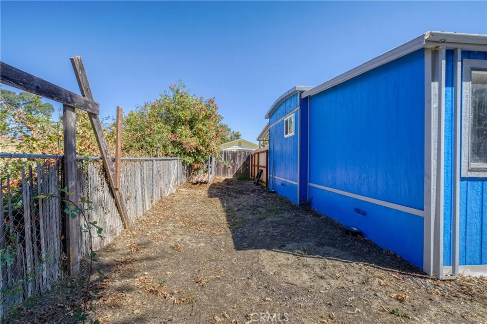 4305 Lakeshore Lakeport, CA 95453