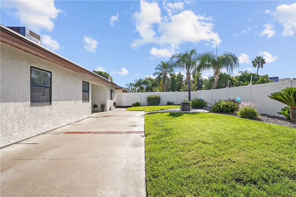 42095 Acacia Avenue Hemet, CA 92544