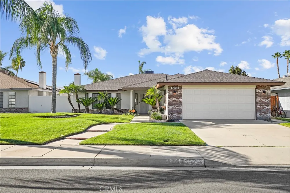 42095 Acacia Avenue Hemet, CA 92544