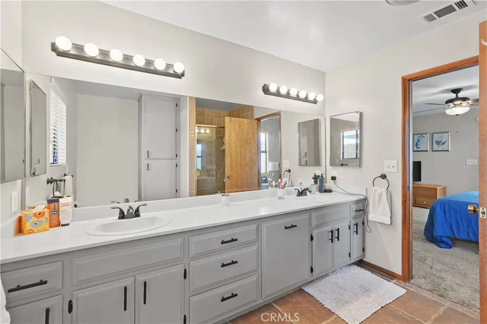 42095 Acacia Avenue Hemet, CA 92544