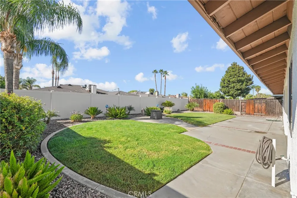 42095 Acacia Avenue Hemet, CA 92544