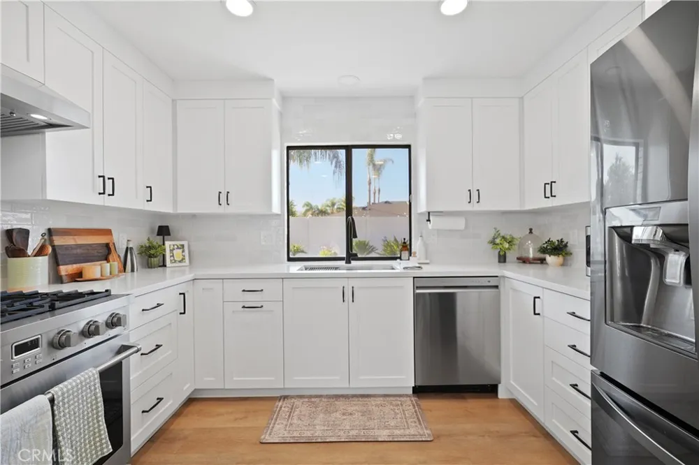 42095 Acacia Avenue Hemet, CA 92544