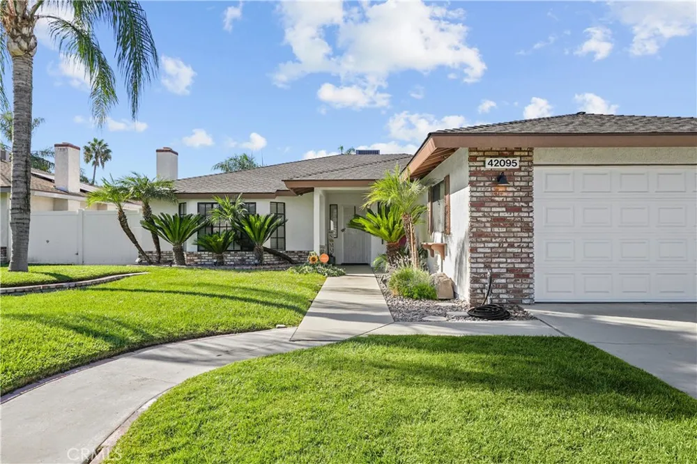 42095 Acacia Avenue Hemet, CA 92544