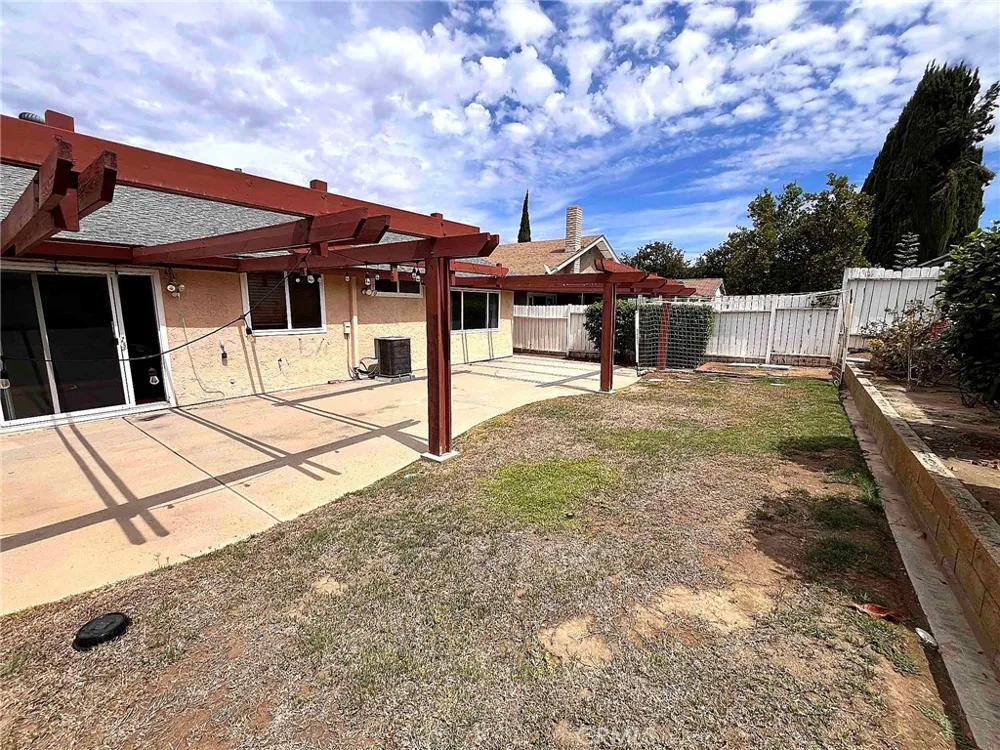 21110 Lycoming Diamond Bar, CA 91789