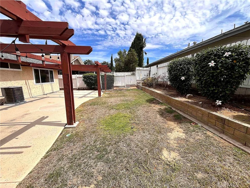 21110 Lycoming Diamond Bar, CA 91789