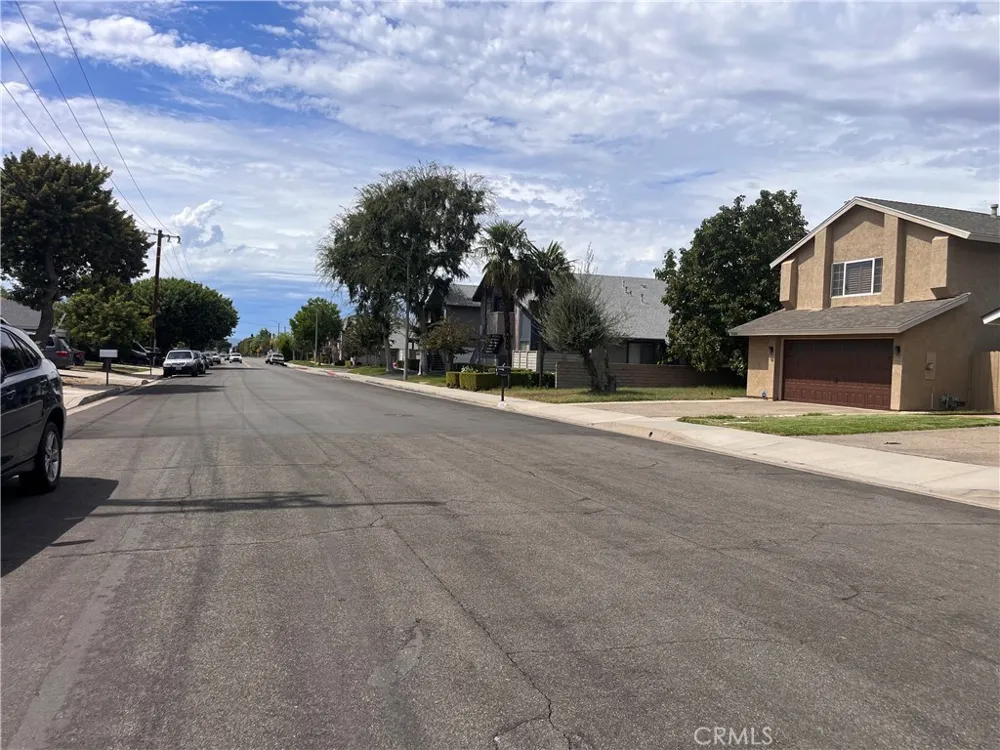 21110 Lycoming Diamond Bar, CA 91789