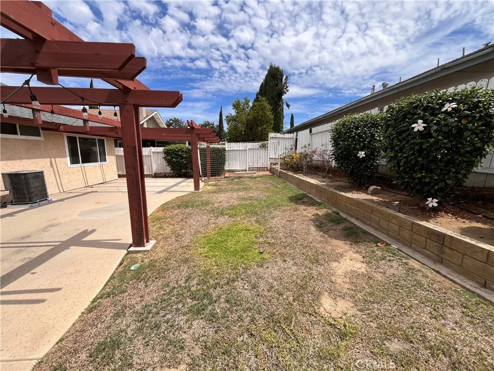 21110 Lycoming Diamond Bar, CA 91789