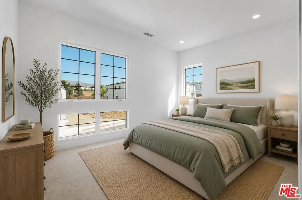 20534 Edgewood Court Chatsworth, CA 91311