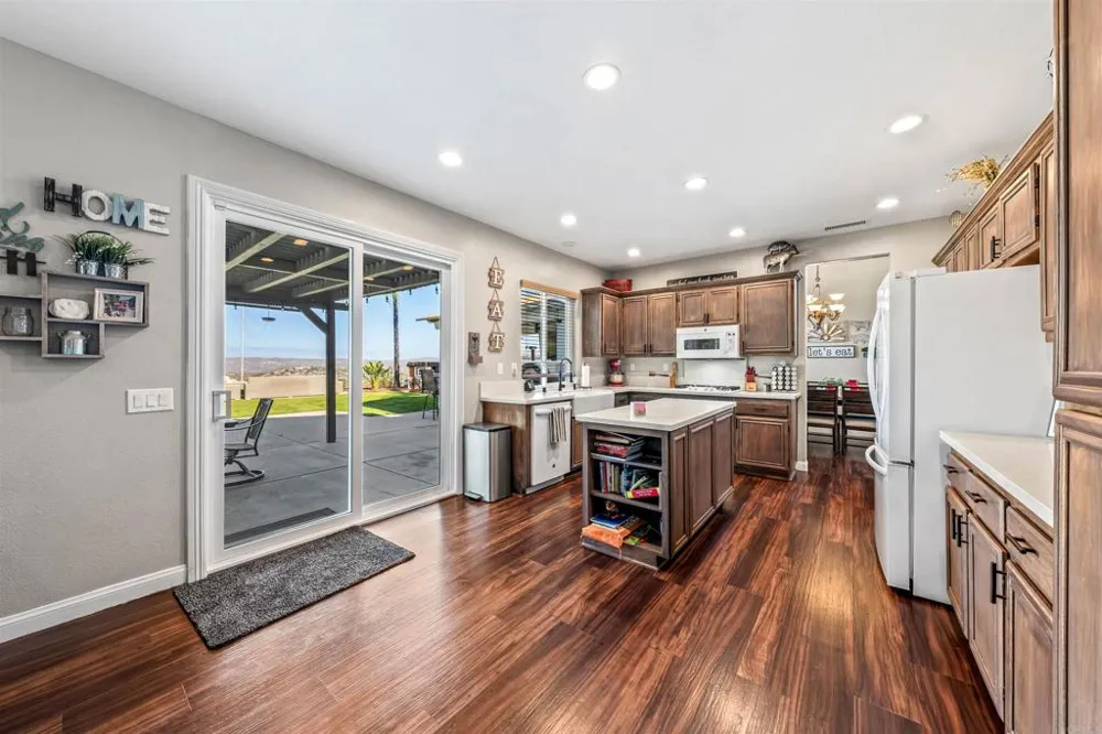 13724 Braeswood El Cajon, CA 92021