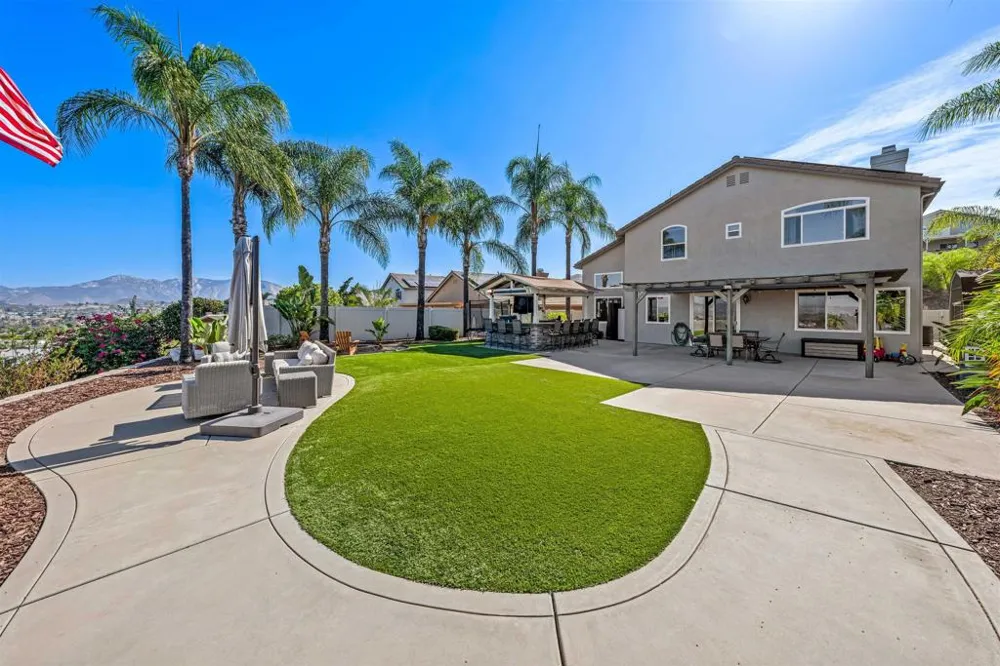 13724 Braeswood El Cajon, CA 92021