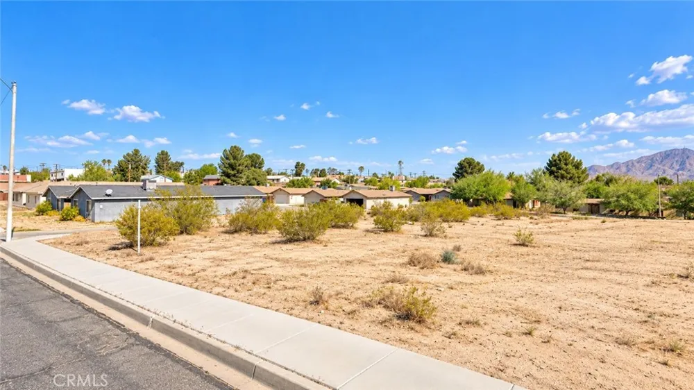 16628 Victor Victorville, CA 92392