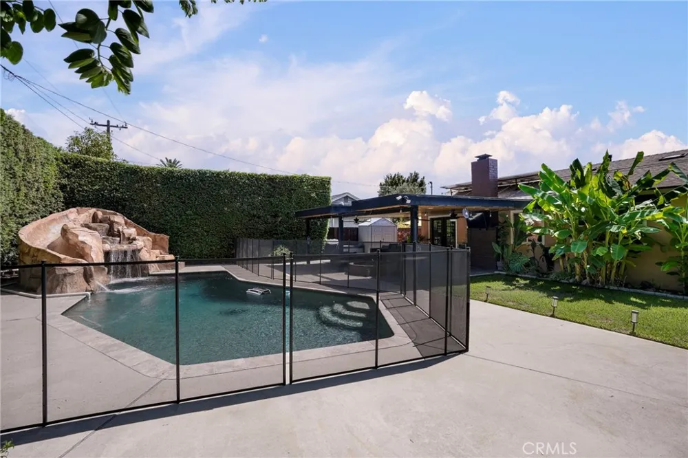 431 E Dexter Street Covina, CA 91723
