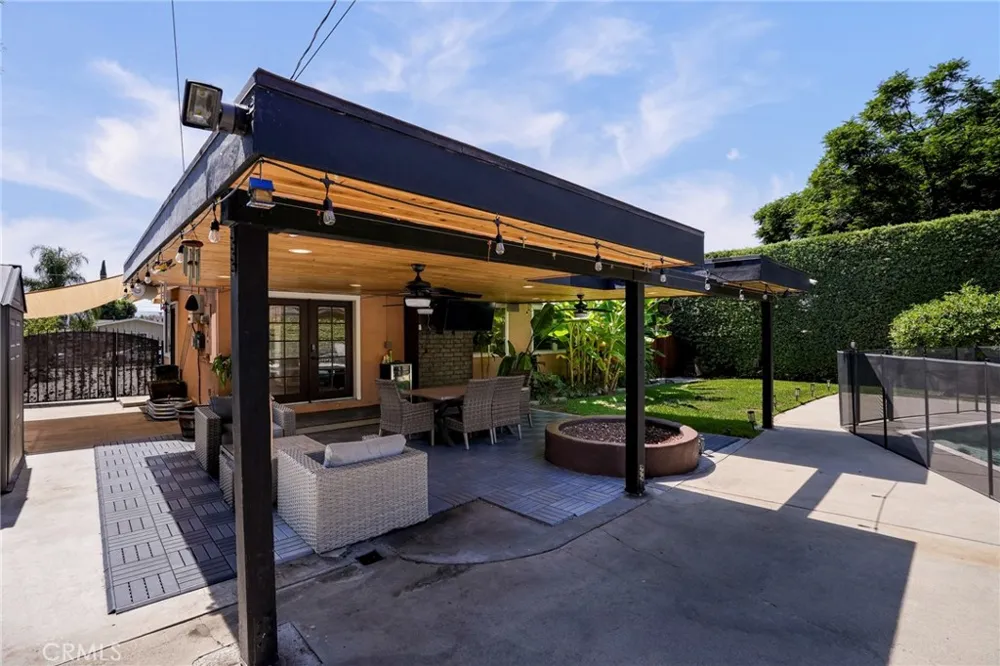 431 E Dexter Street Covina, CA 91723
