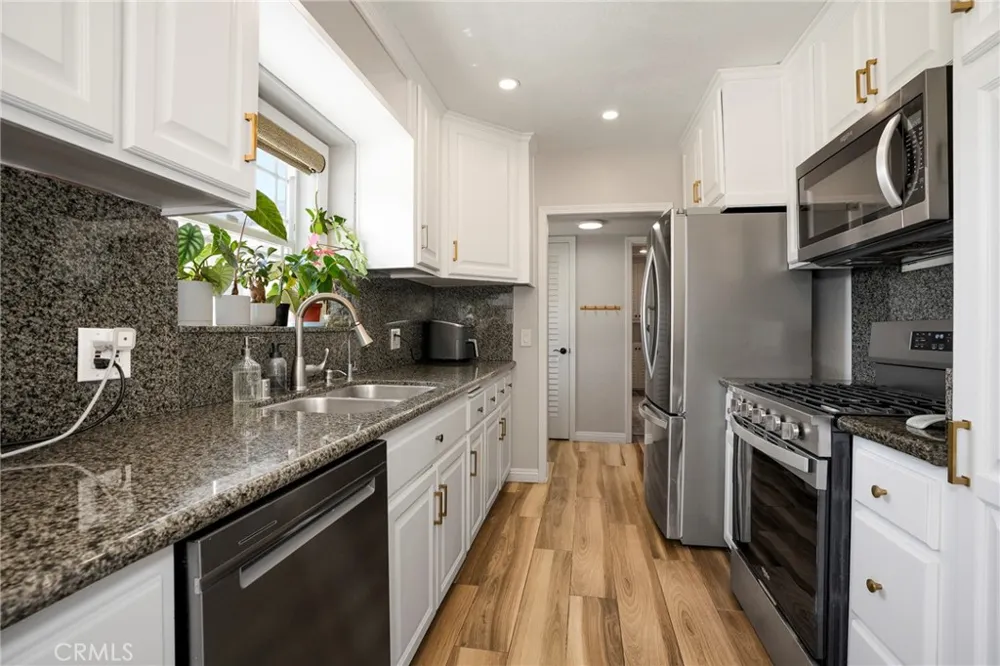 431 E Dexter Street Covina, CA 91723