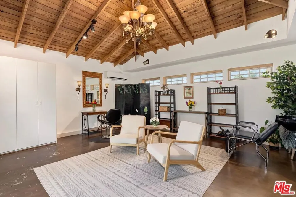 1592 Wilder Street Thousand Oaks, CA 91362