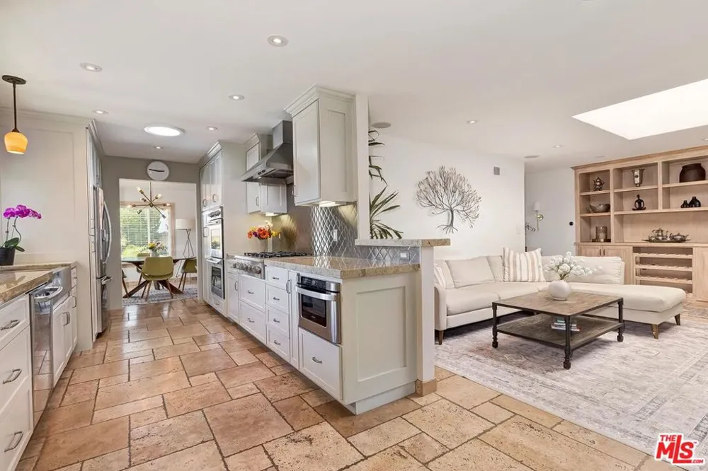 1592 Wilder Street Thousand Oaks, CA 91362
