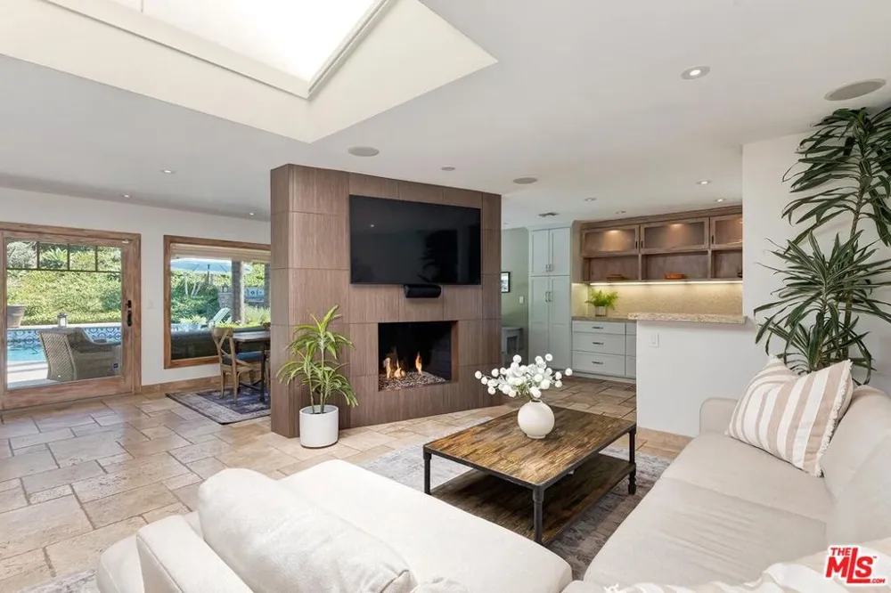 1592 Wilder Street Thousand Oaks, CA 91362