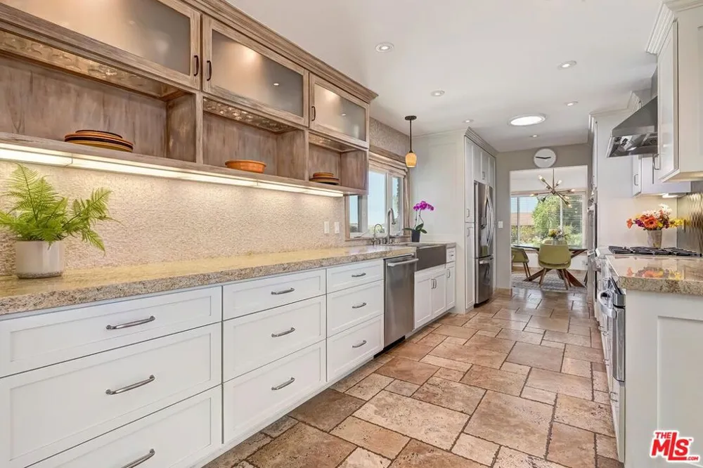 1592 Wilder Street Thousand Oaks, CA 91362