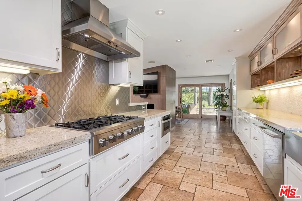 1592 Wilder Street Thousand Oaks, CA 91362