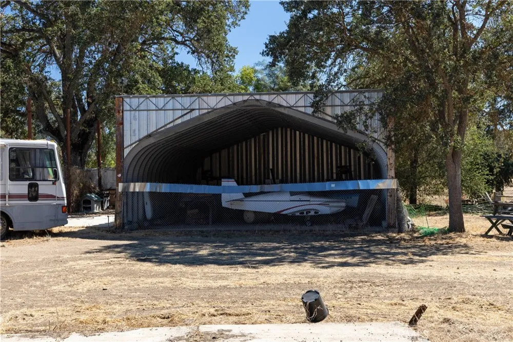 8687 O Donovan Creston, CA 93432