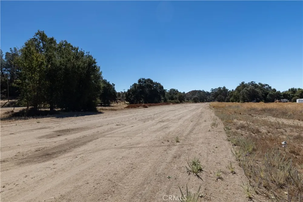 8687 O Donovan Creston, CA 93432