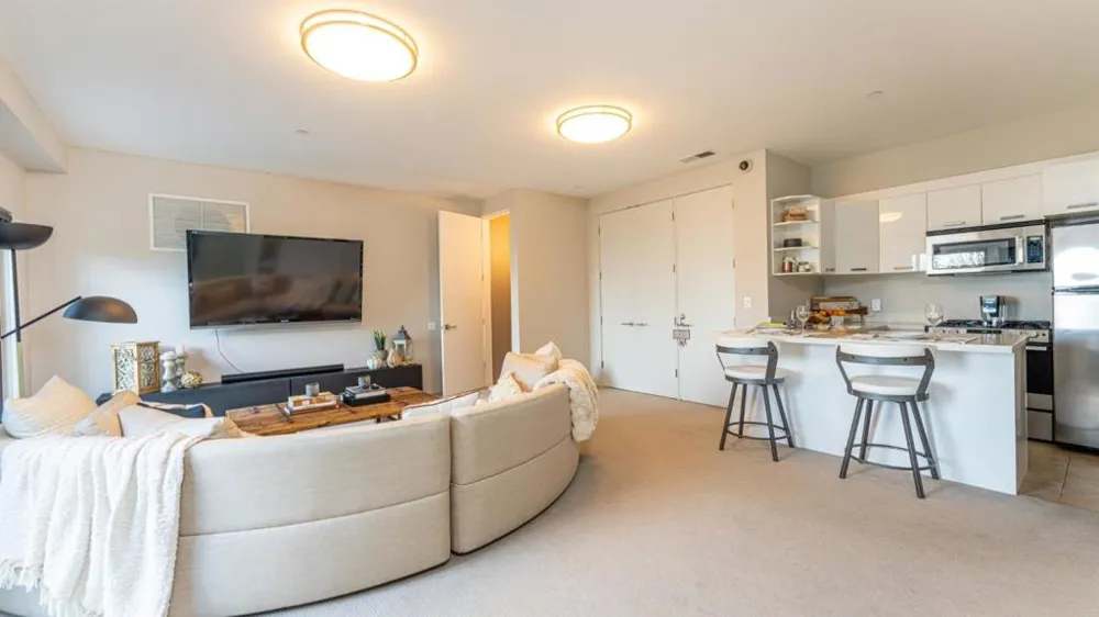 Address Not Shown Los Altos Hills, CA 94024