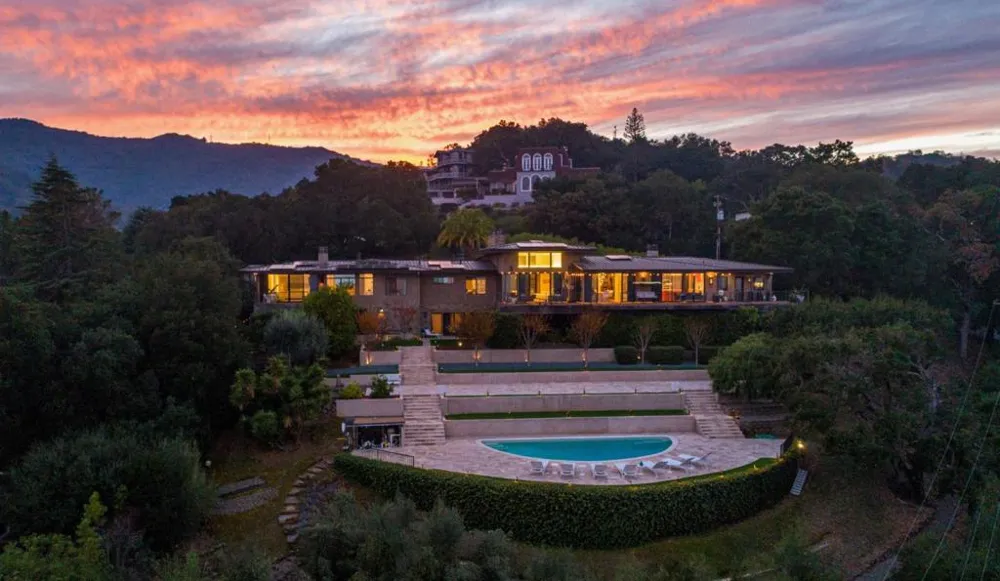 Address Not Shown Los Altos Hills, CA 94024