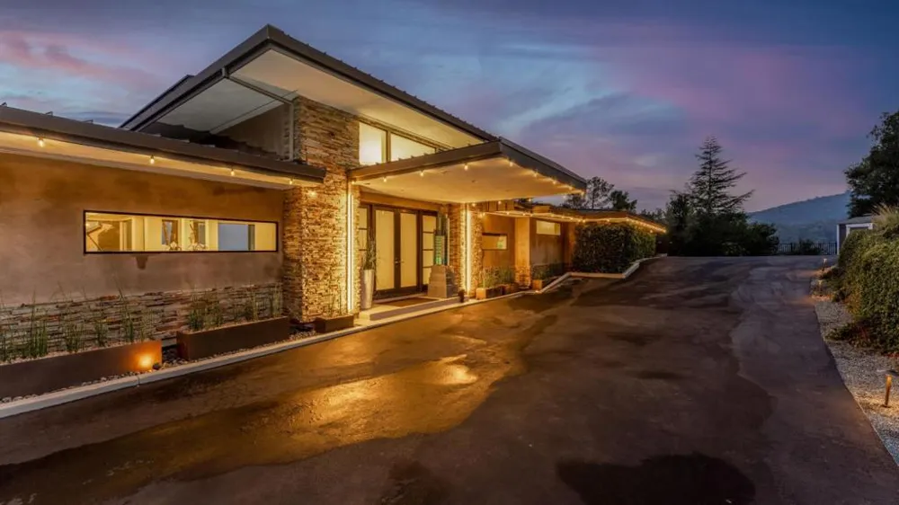 Address Not Shown Los Altos Hills, CA 94024