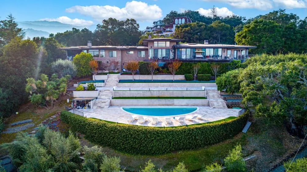 Address Not Shown Los Altos Hills, CA 94024
