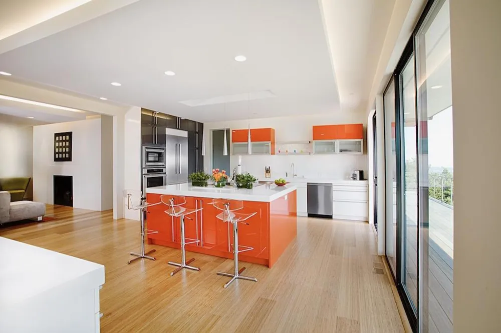 Address Not Shown Los Altos Hills, CA 94024