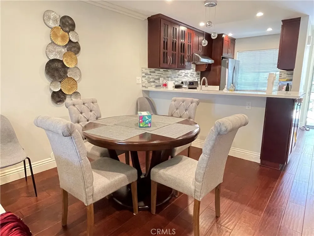 249 Pineview Irvine, CA 92620