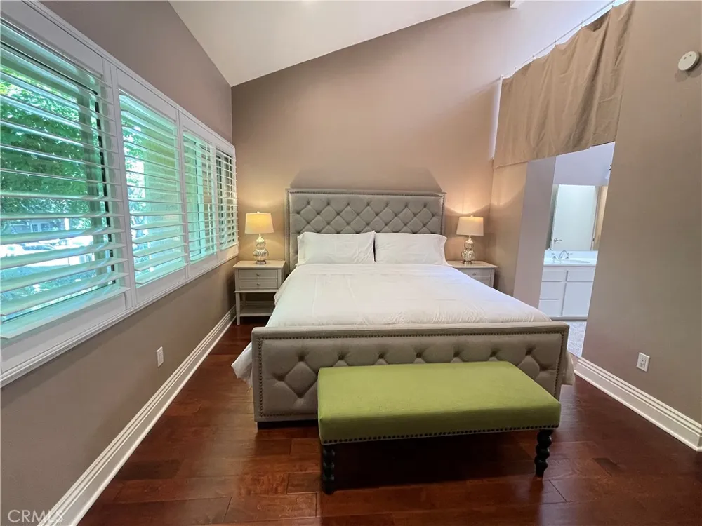 249 Pineview Irvine, CA 92620