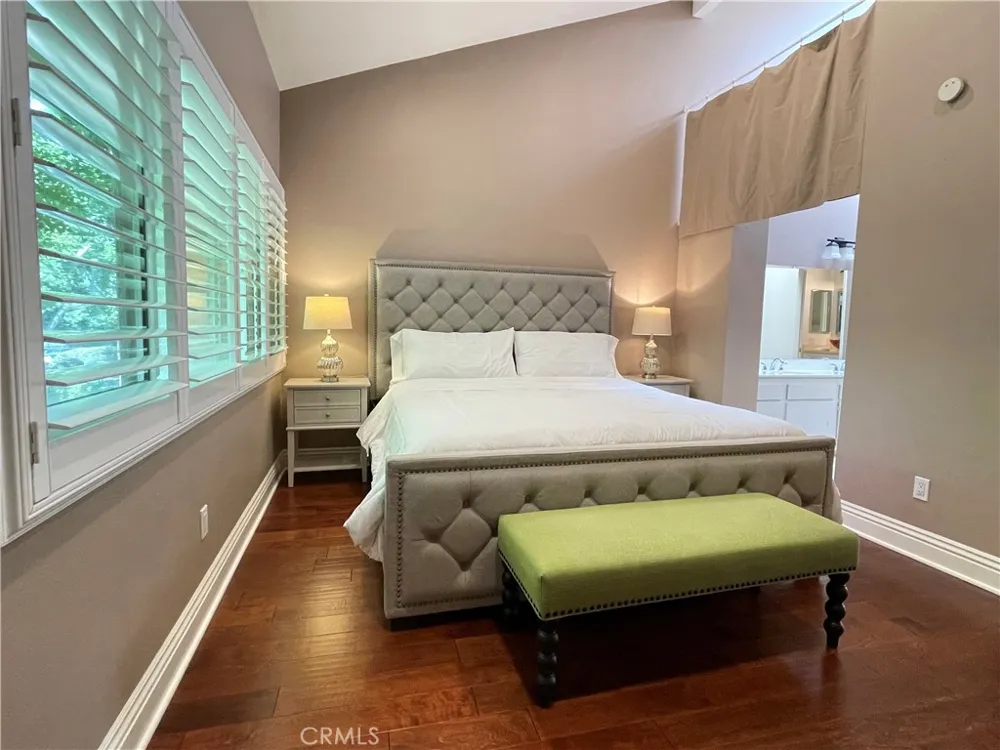 249 Pineview Irvine, CA 92620