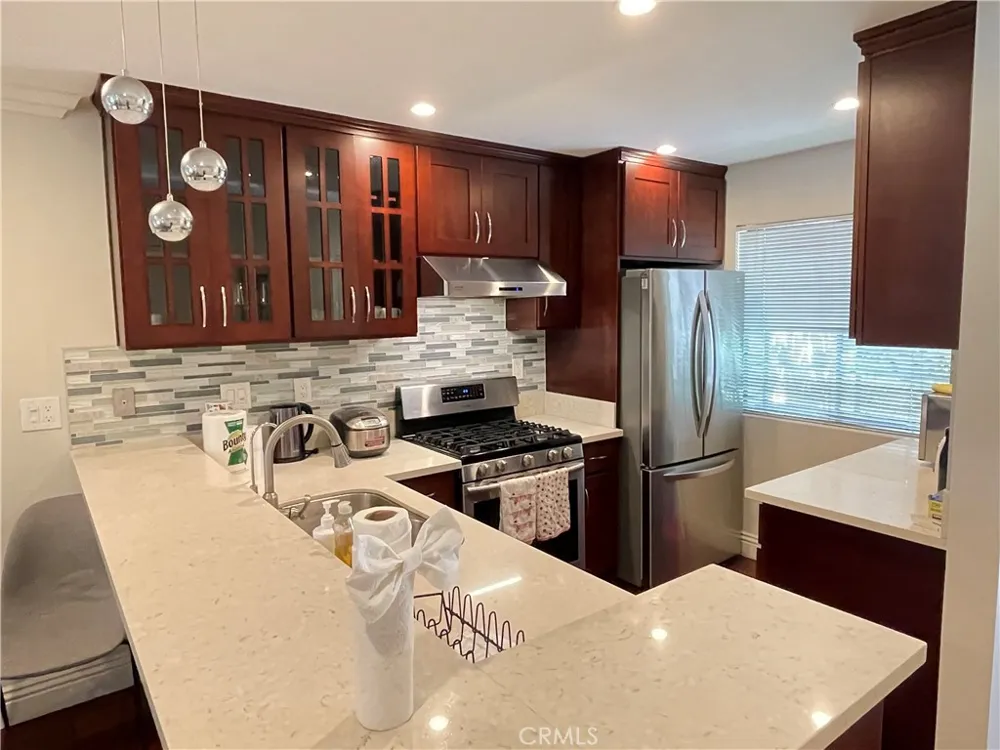 249 Pineview Irvine, CA 92620