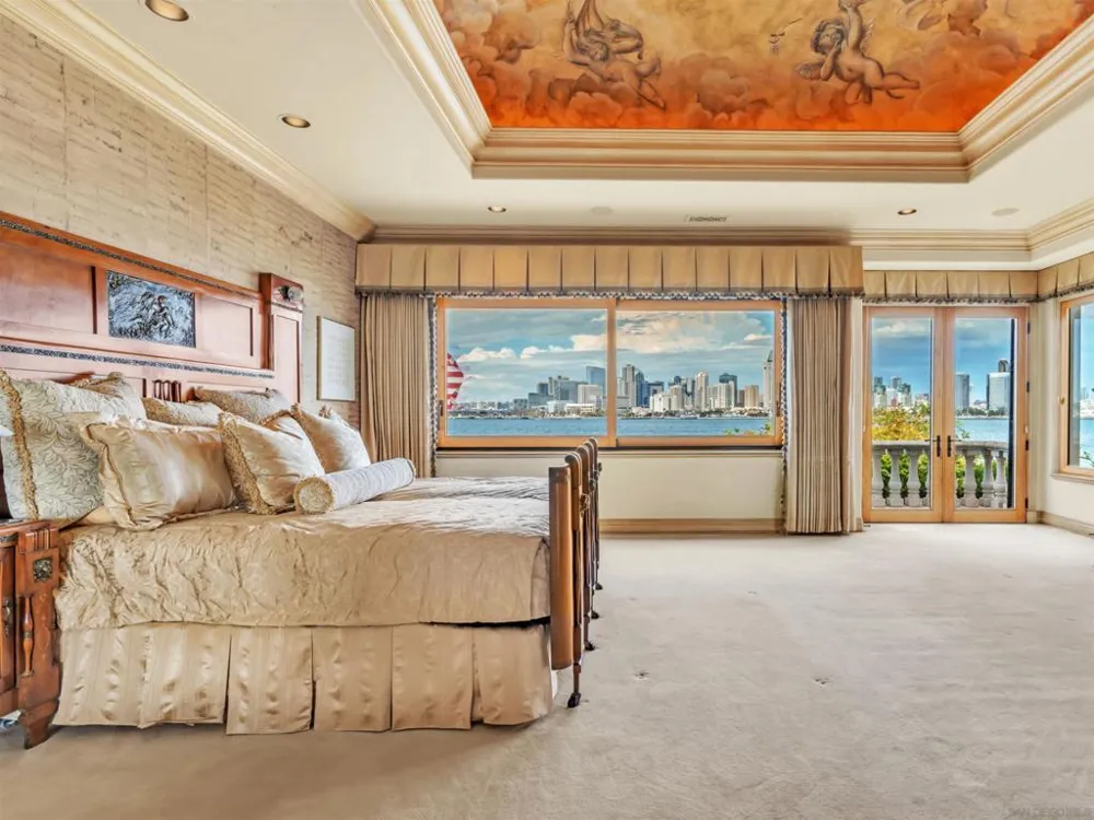 519 1st Street Coronado, CA 92118