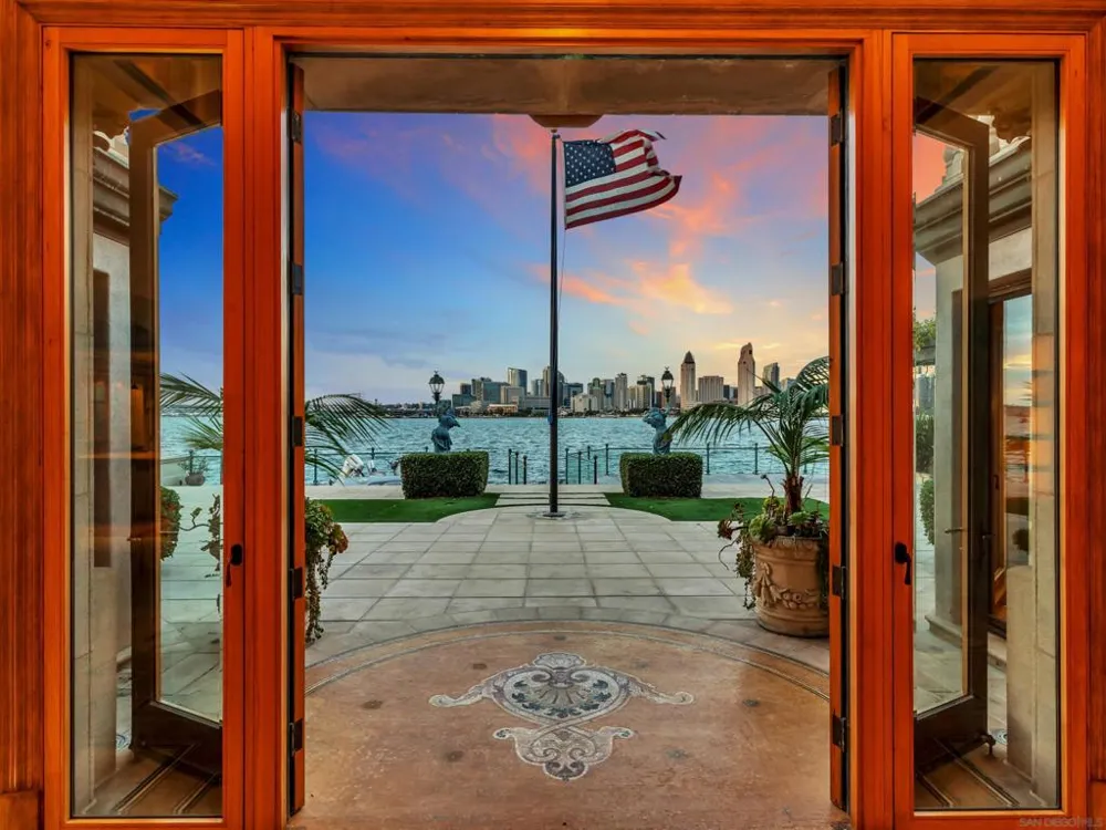 519 1st Street Coronado, CA 92118