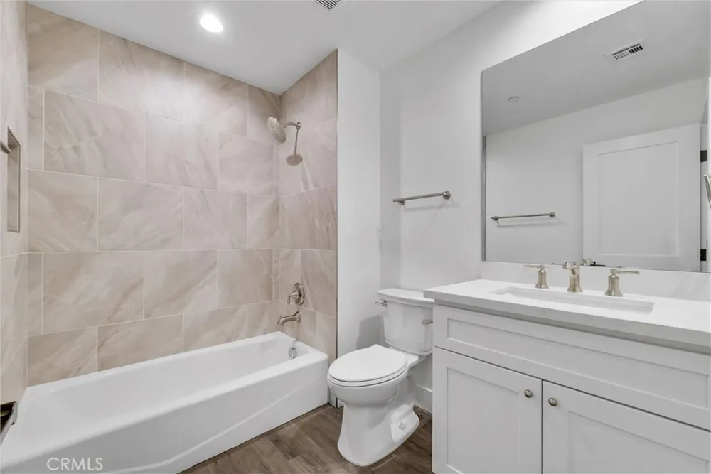 16385 Valencia Avenue #3 Fontana, CA 92335