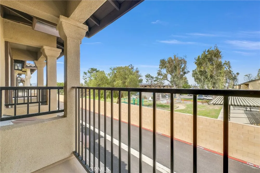 16385 Valencia Avenue #3 Fontana, CA 92335