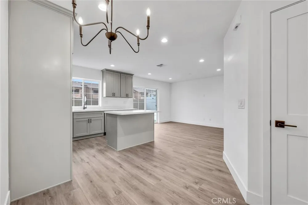 16385 Valencia Avenue #3 Fontana, CA 92335
