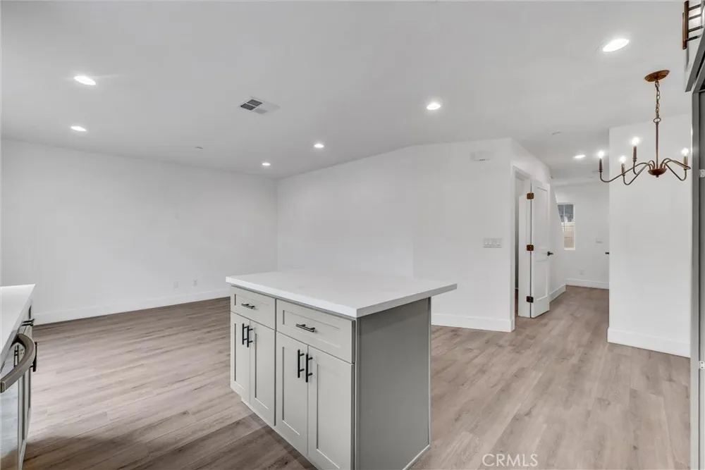 16385 Valencia Avenue #3 Fontana, CA 92335