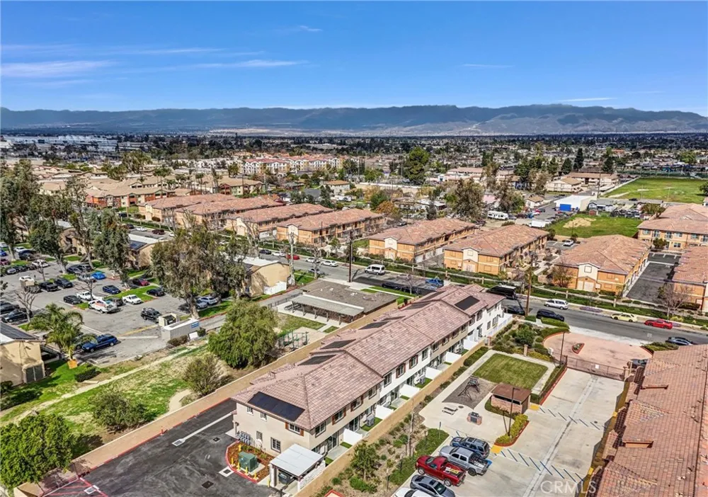 16385 Valencia Avenue #3 Fontana, CA 92335